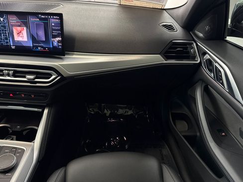 Used 2024 BMW M440i Coupe w/ Premium Package RWD image 31