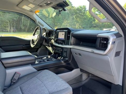 Used 2022 Ford F150 XL w/ Equipment Group 101A High AWD/4WD image 15