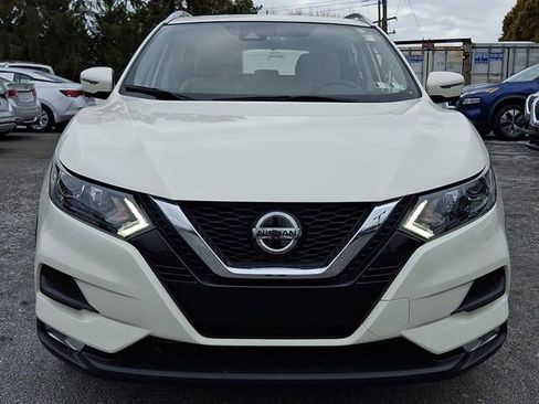 Used 2022 Nissan Rogue Sport SV w/ Technology Package image 2