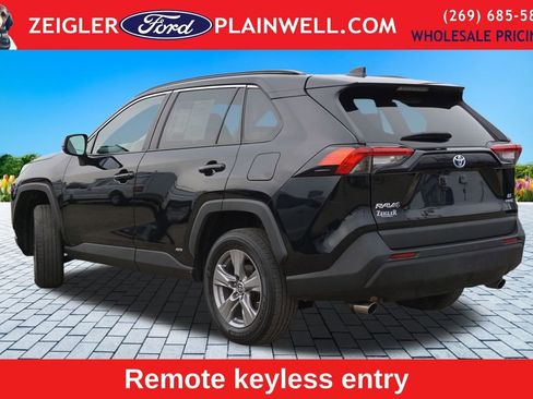 Used 2022 Toyota RAV4 LE image 3