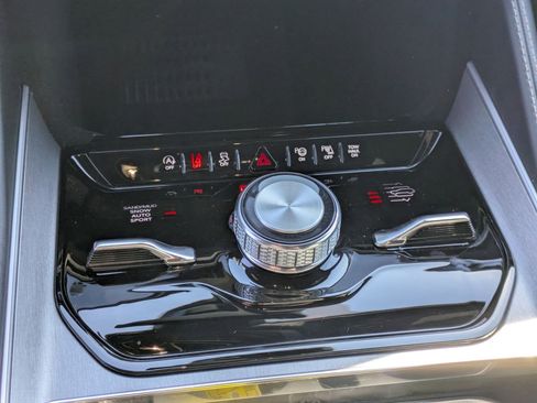 New 2026 Jeep Grand Wagoneer L Limited image 19