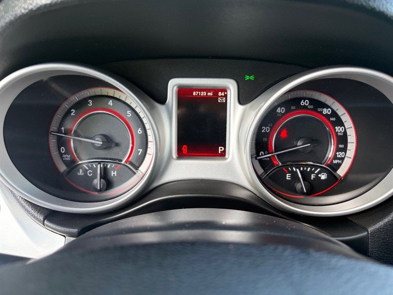 Used 2018 Dodge Journey SE FWD image 14