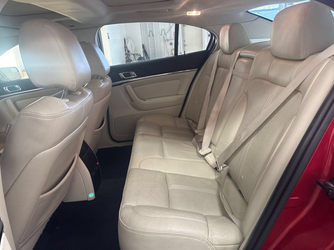 Used 2011 Lincoln MKS FWD image 16