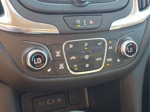 Used 2024 Chevrolet Equinox LT AWD/4WD image 10