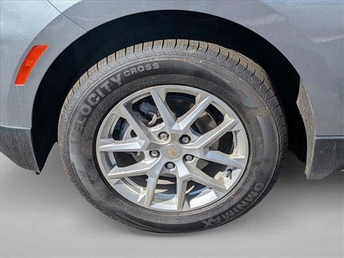Used 2024 Chevrolet Equinox LS AWD/4WD image 9