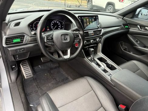 Used 2019 Honda Accord Sport image 10