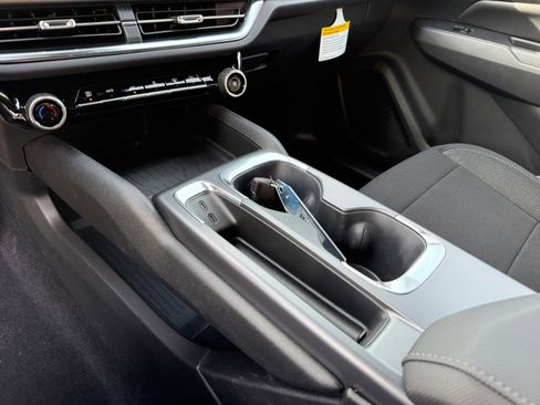 New 2026 Chevrolet Equinox EV LT image 13