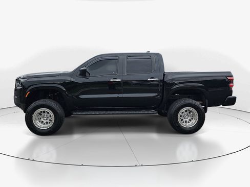 Used 2022 Nissan Frontier SV w/ Technology Package RWD image 7