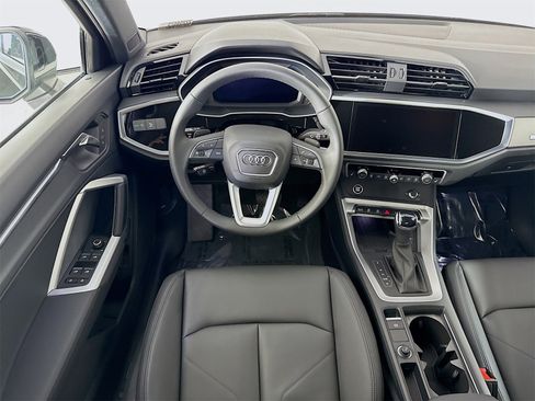 New 2025 Audi Q3 2.0T Premium image 22