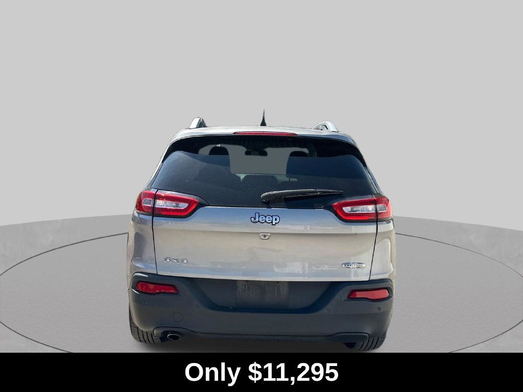 Used 2016 Jeep Cherokee Latitude w/ Safety/Convenience Group AWD/4WD image 4