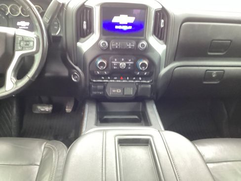 Used 2020 Chevrolet Silverado 1500 LT Trail Boss image 11