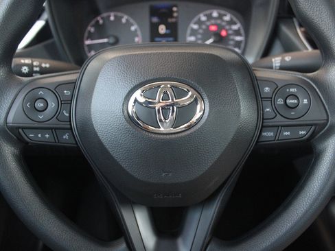 Used 2026 Toyota Corolla LE FWD image 21