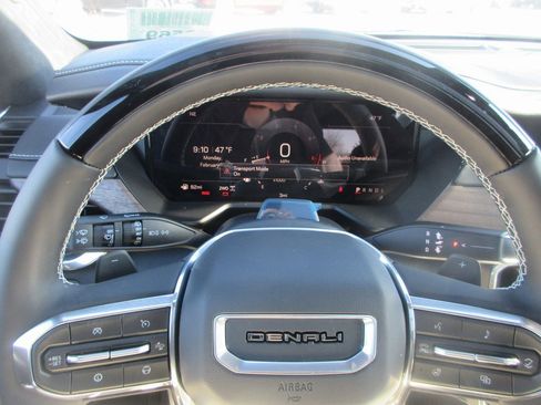 New 2026 GMC Acadia Denali Ultimate image 17