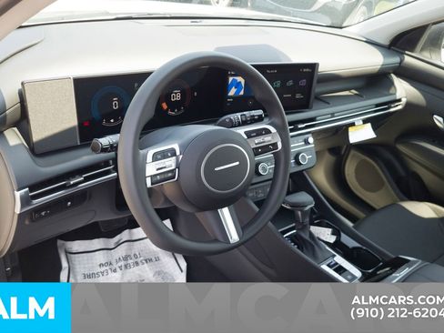 Certified 2025 Hyundai Tucson SE image 15