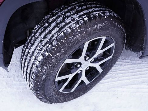 Certified 2024 Jeep Grand Cherokee L Limited w/ Luxury Tech Group II image 14