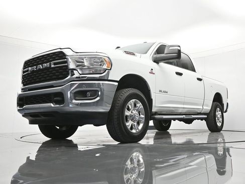 Used 2024 RAM 2500 Big Horn AWD/4WD image 35