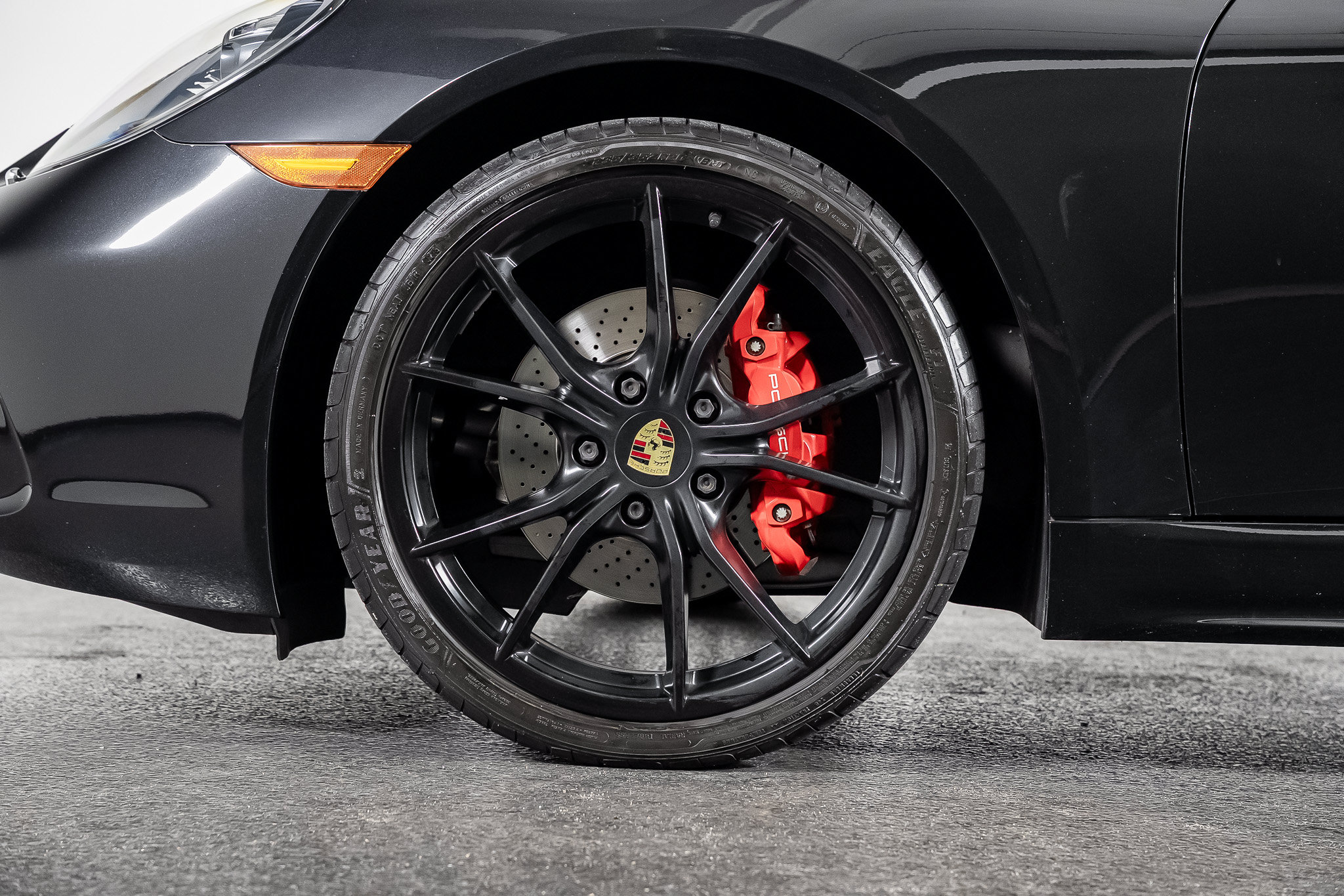 Used 2018 Porsche 718 Cayman S RWD image 15