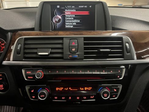 Used 2017 BMW 330i xDrive Sedan AWD/4WD image 21
