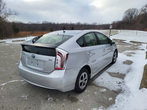 Used 2015 Toyota Prius Two image 7