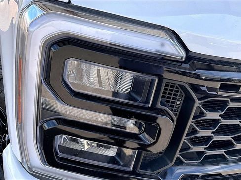 Used 2026 Ford F250 XLT w/ XLT Premium Package AWD/4WD image 31