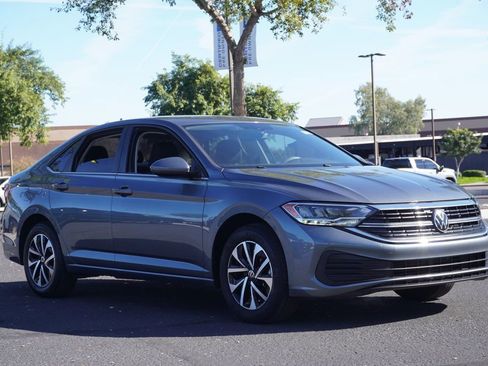 Used 2023 Volkswagen Jetta S image 4