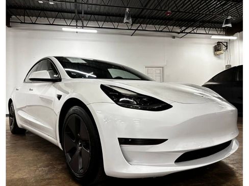 Used 2023 Tesla Model 3 Standard Range image 7