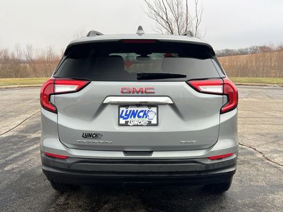 Used 2024 GMC Terrain SLE w/ Driver Convenience Package