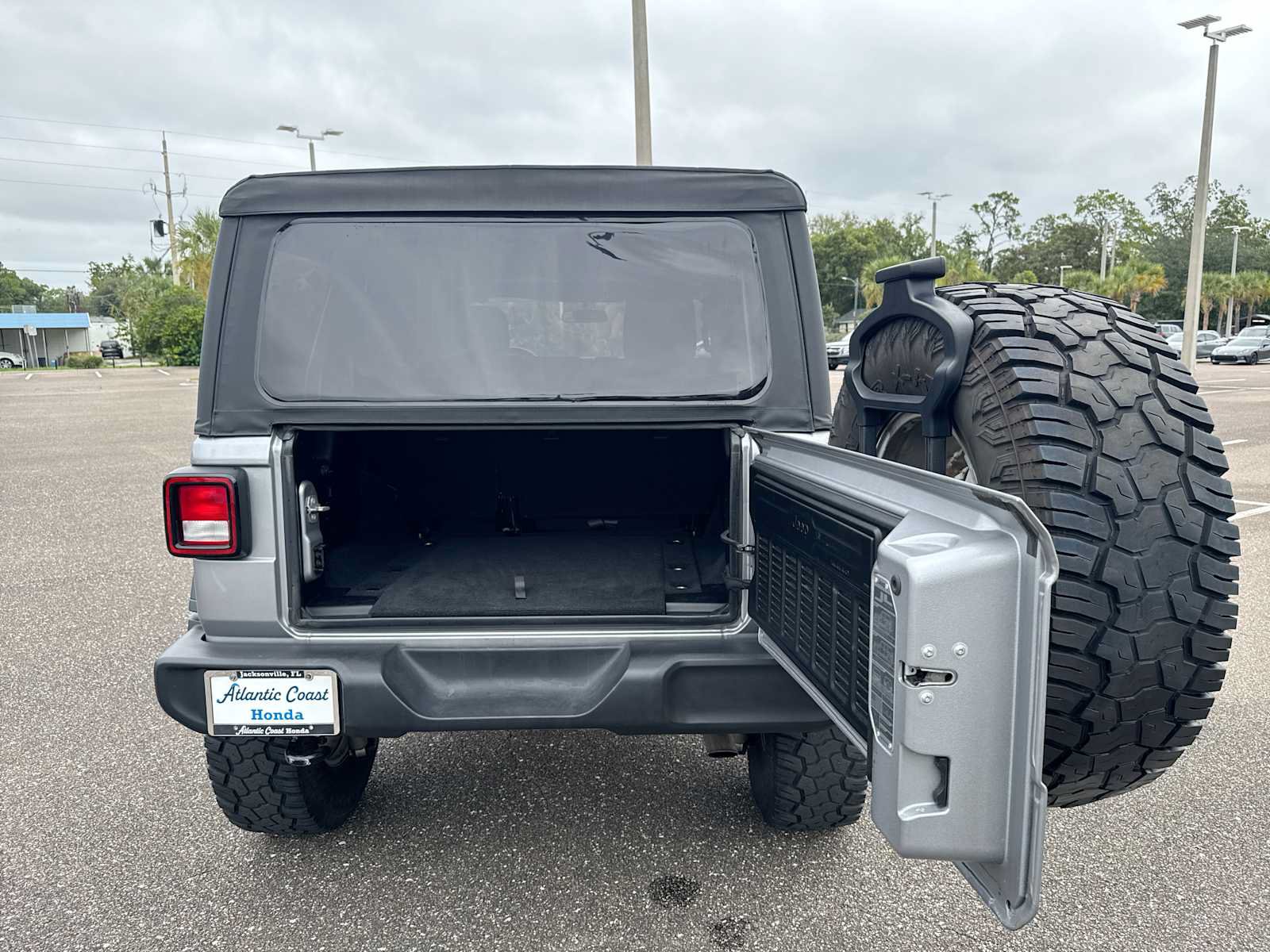 Used 2018 Jeep Wrangler Unlimited Sport S AWD/4WD image 20