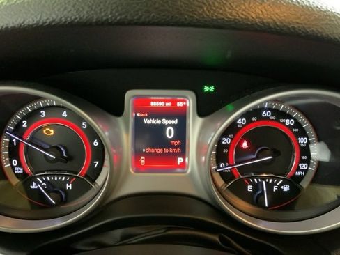 Used 2017 Dodge Journey SXT w/ Comfort/Convenience Group image 19