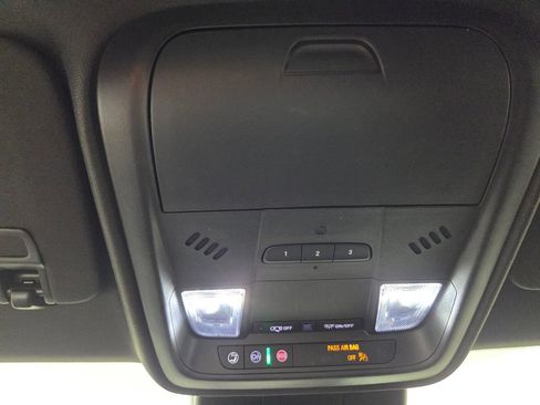 Used 2024 Cadillac XT4 Premium Luxury FWD image 14