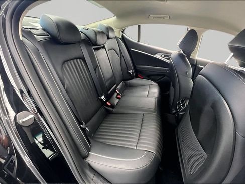 Used 2022 Genesis G70 3.3T AWD/4WD image 27