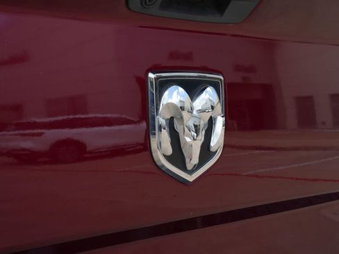 Used 2019 RAM 1500 Classic SLT RWD image 17