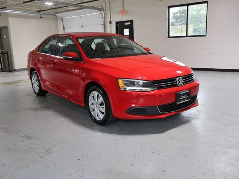 Used 2013 Volkswagen Jetta SE FWD image 12