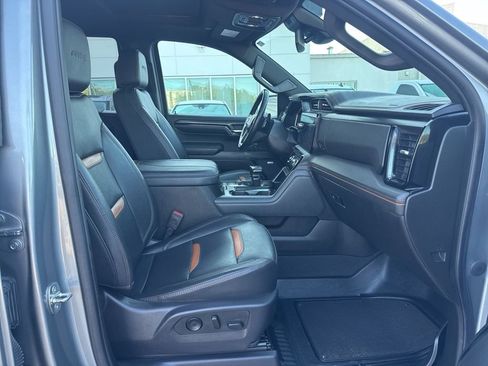 Used 2023 GMC Sierra 1500 AT4 w/ AT4 Preferred Package image 16