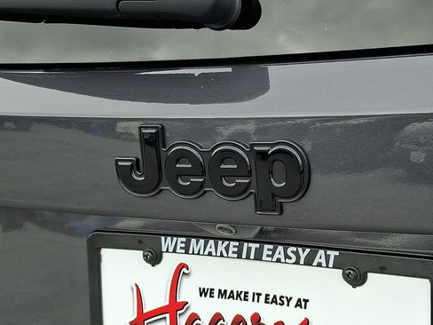 Used 2022 Jeep Renegade Altitude w/ Convenience Group AWD/4WD image 29