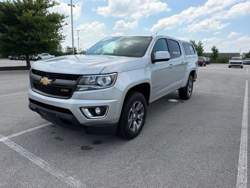 Used 2019 Chevrolet Colorado Z71 AWD/4WD image 3