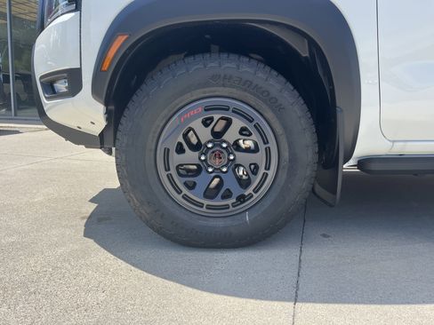 New 2025 Nissan Frontier PRO-4X image 11