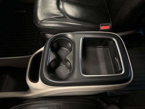 Used 2017 Chrysler Pacifica Touring-L Plus image 31