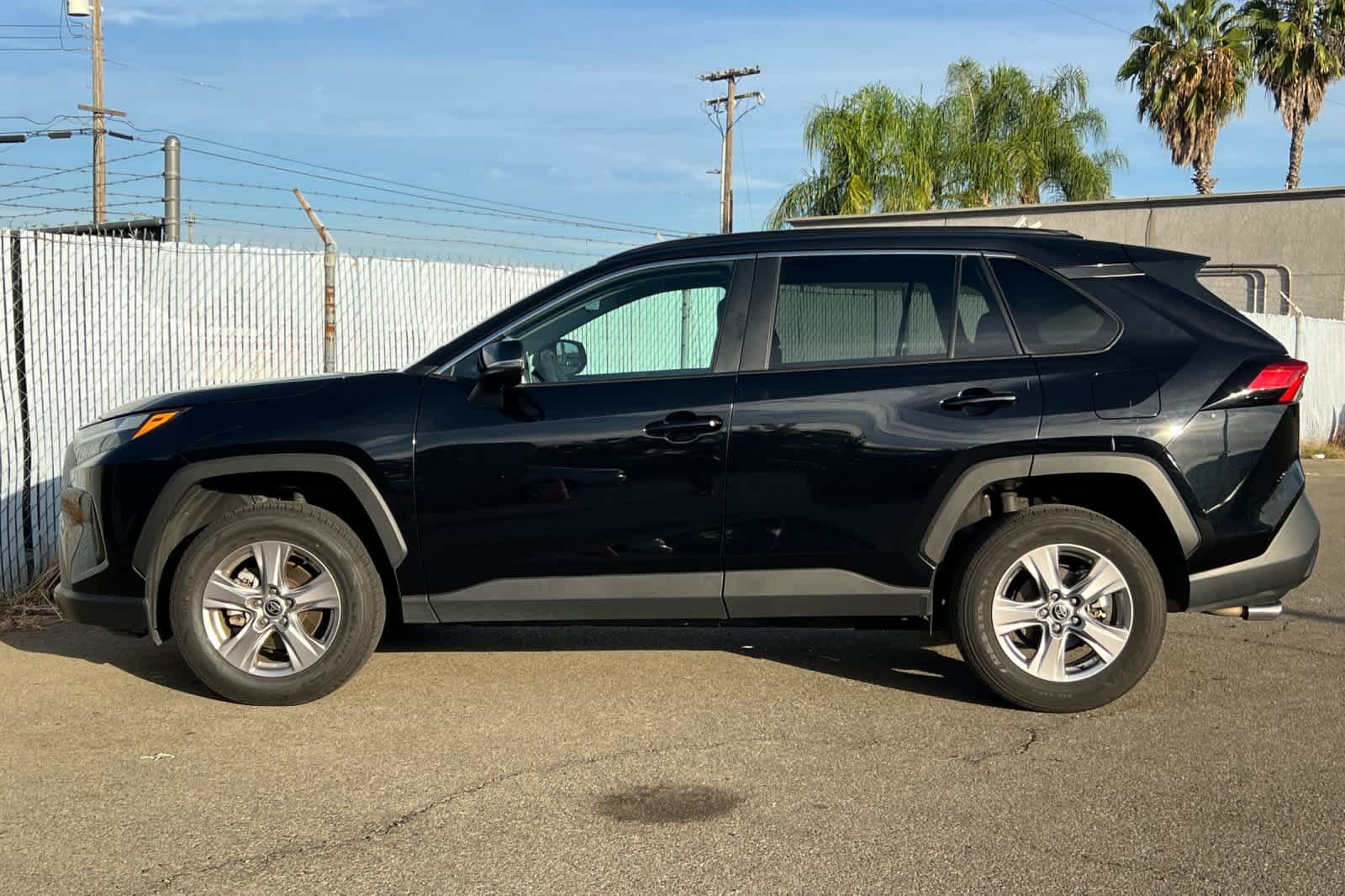 Used 2025 Toyota RAV4 XLE FWD image 2