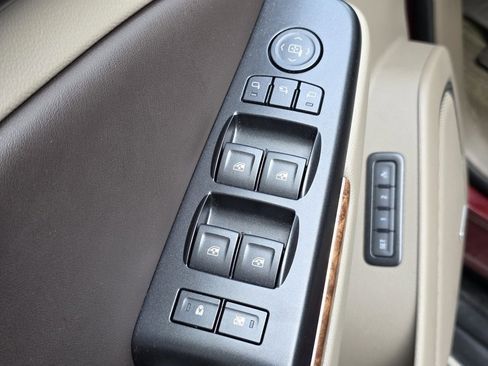 Used 2017 Chevrolet Tahoe Premier image 18