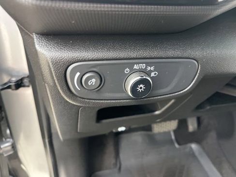 Used 2023 Chevrolet TrailBlazer LS FWD image 15