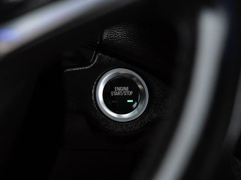 Used 2022 Chevrolet Equinox LT w/ Driver Convenience Package image 19