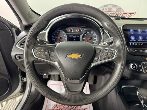 Used 2021 Chevrolet Malibu LT FWD image 13