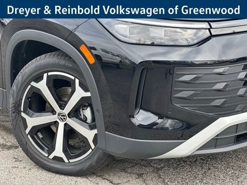 New 2026 Volkswagen Tiguan SE image 10