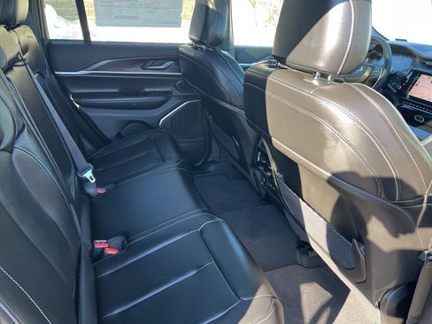New 2026 Jeep Grand Cherokee Limited image 11