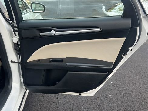 Used 2017 Ford Fusion Titanium image 14