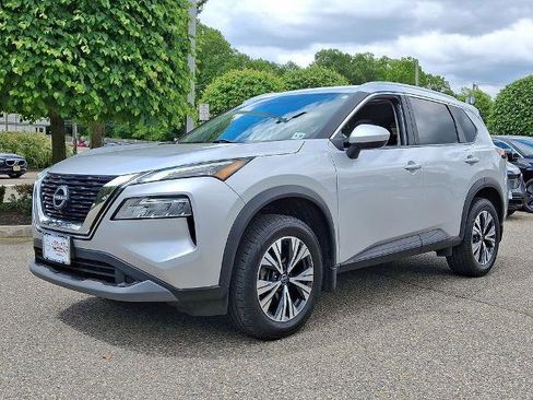 Certified 2023 Nissan Rogue SV w/ SV Premium B Package AWD/4WD image 4