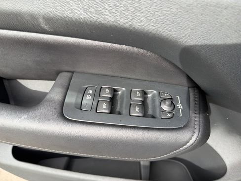 Used 2023 Volvo XC60 B5 Plus w/ Protection Package Premier image 61