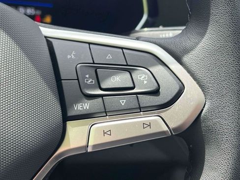 Used 2023 Volkswagen Jetta SE w/ Panoramic Sunroof Package FWD image 26