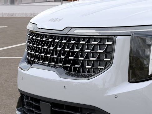 New 2025 Kia Carnival SX w/ SX Dark Edition Package image 12